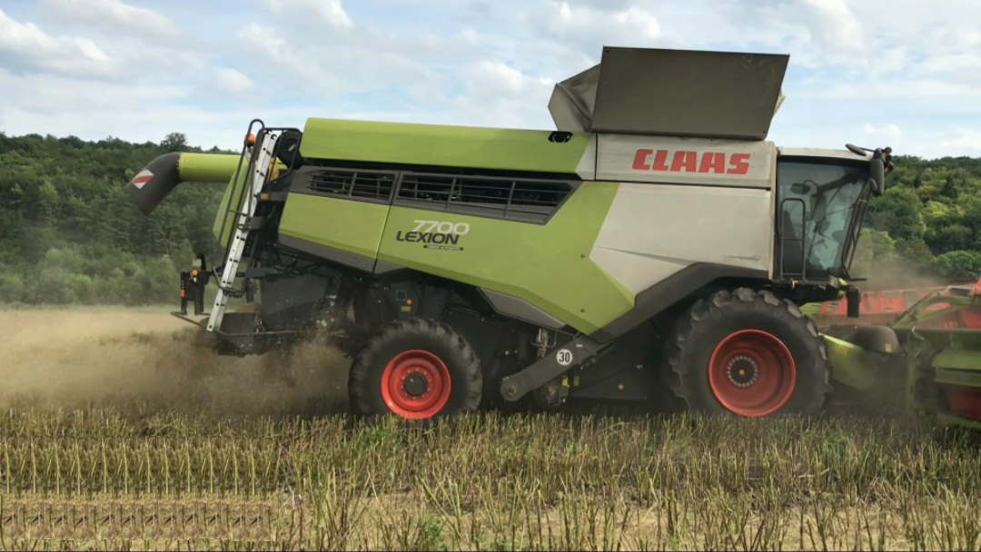 https://www.vikdan-trans.com/wp-content/uploads/2021/01/Claas-7700.jpg